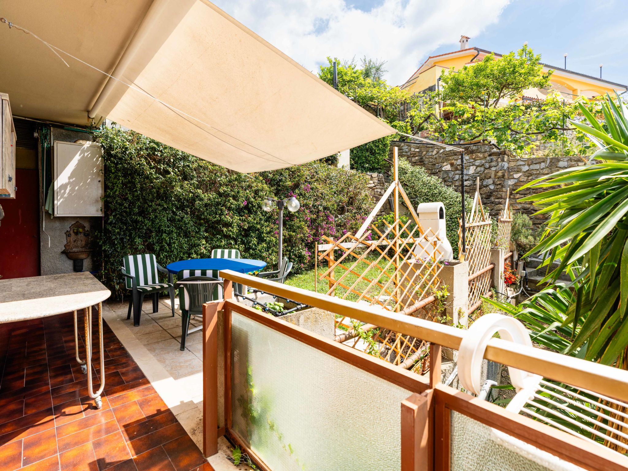 Garden and Sea-Buiten
