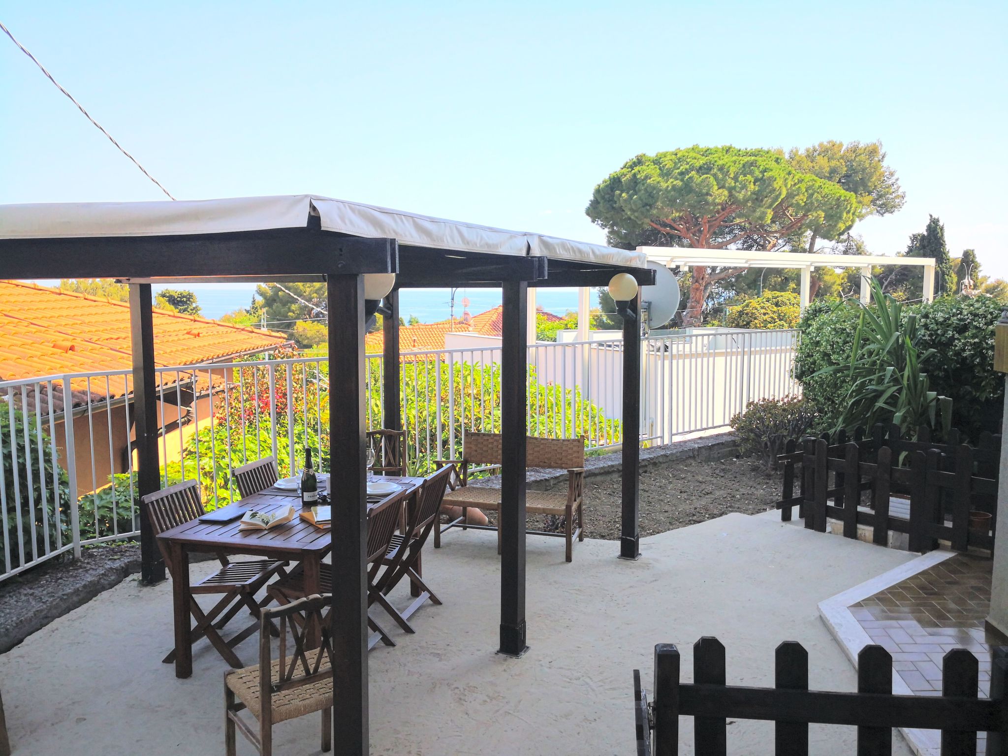 Wohnung mit Garten, wenige Minuten vom Meer entfernt-Image-tags.info