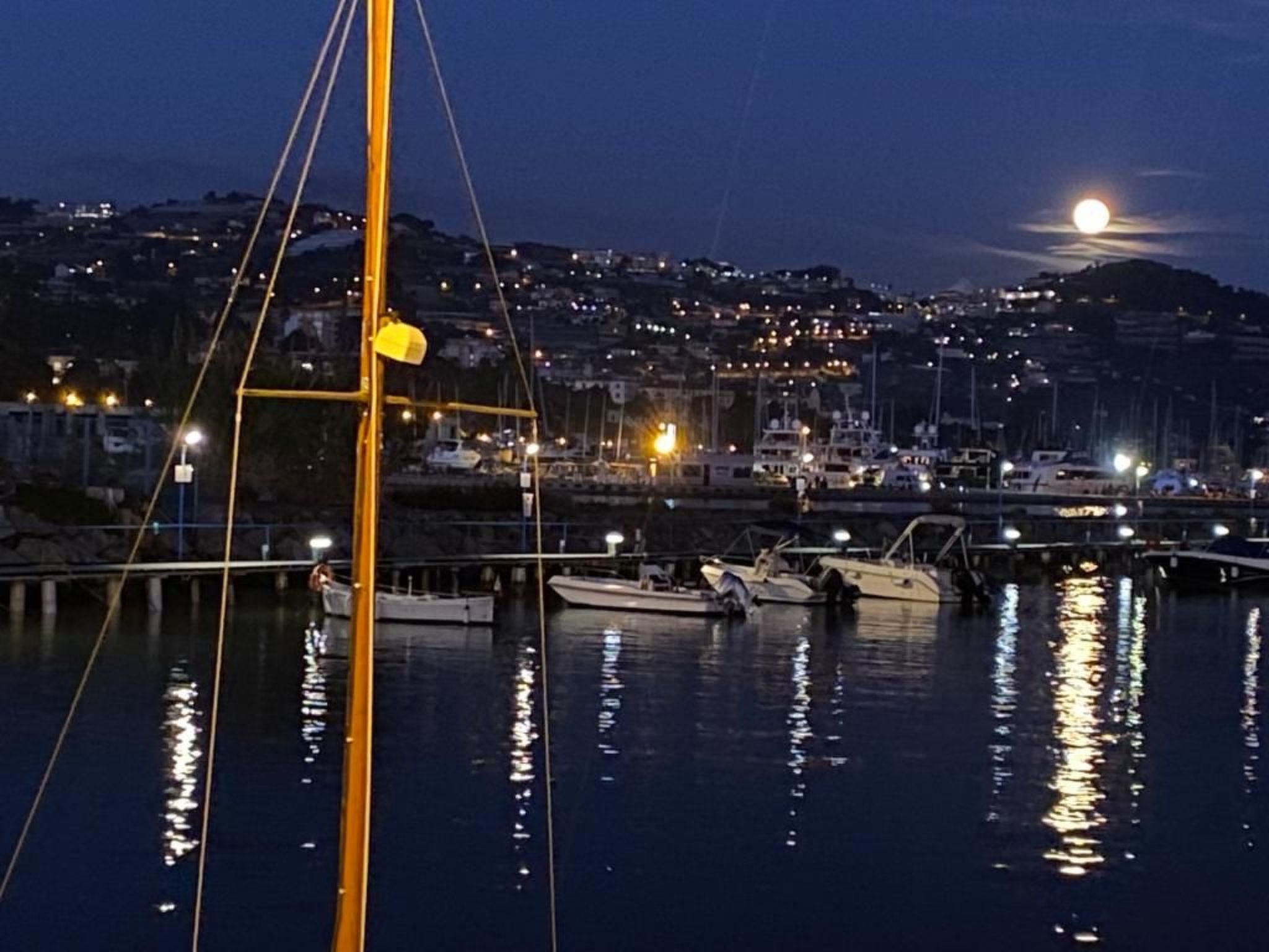 Wohnung mit Garten, wenige Minuten vom Meer entfernt-Image-tags.info