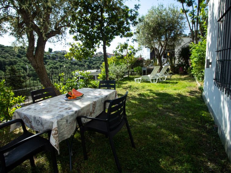 Komfortable Ferienwohnung In Cervo Mit Garten - Cervo