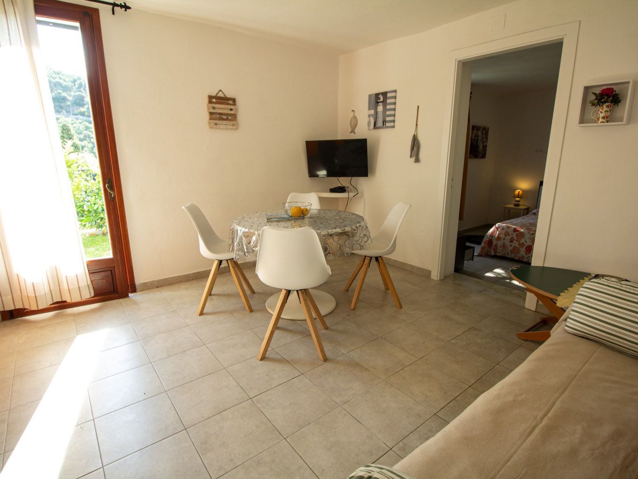 Komfortable Ferienwohnung in Cervo mit Garten-Dedans