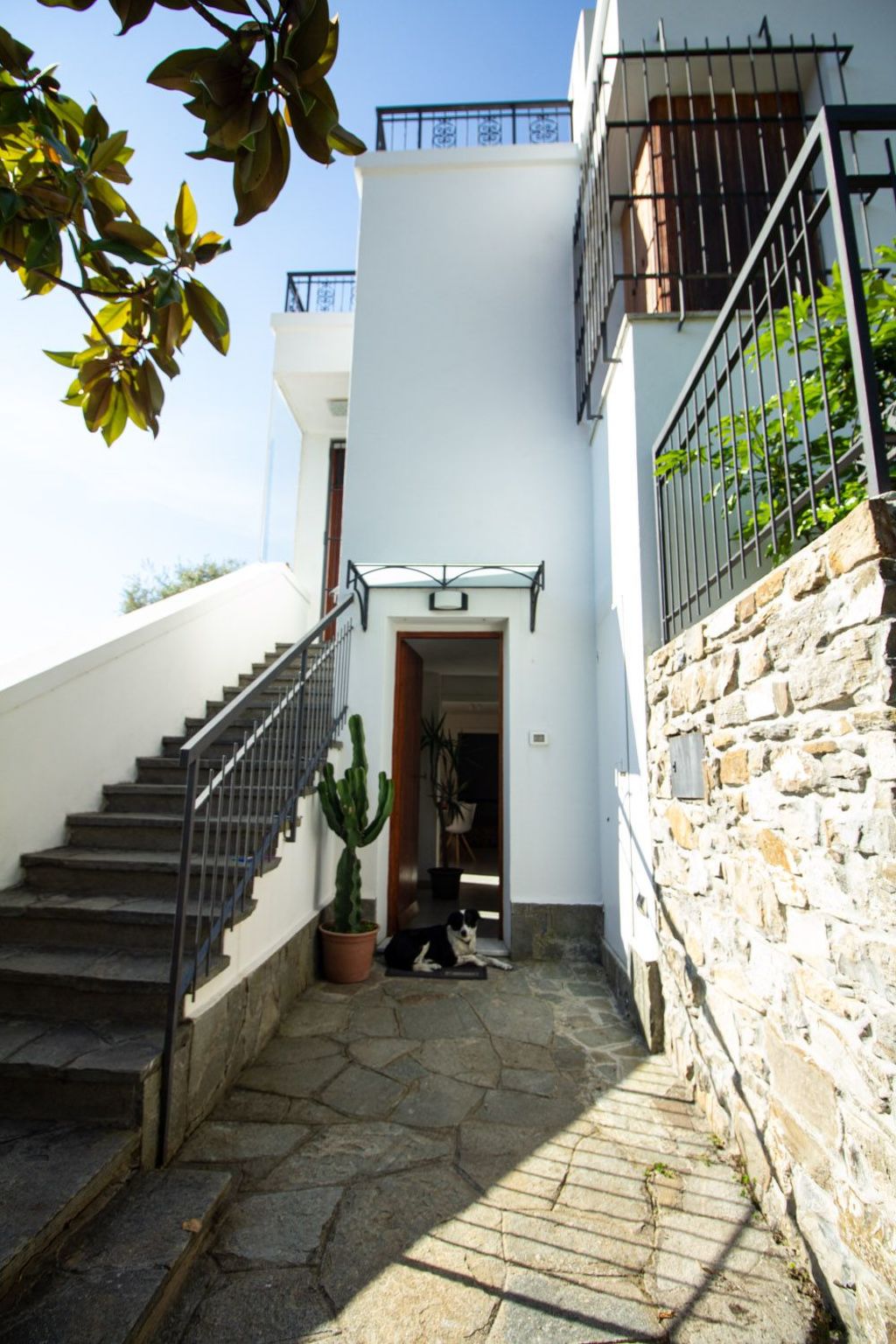 Komfortable Ferienwohnung in Cervo mit Garten-Dedans