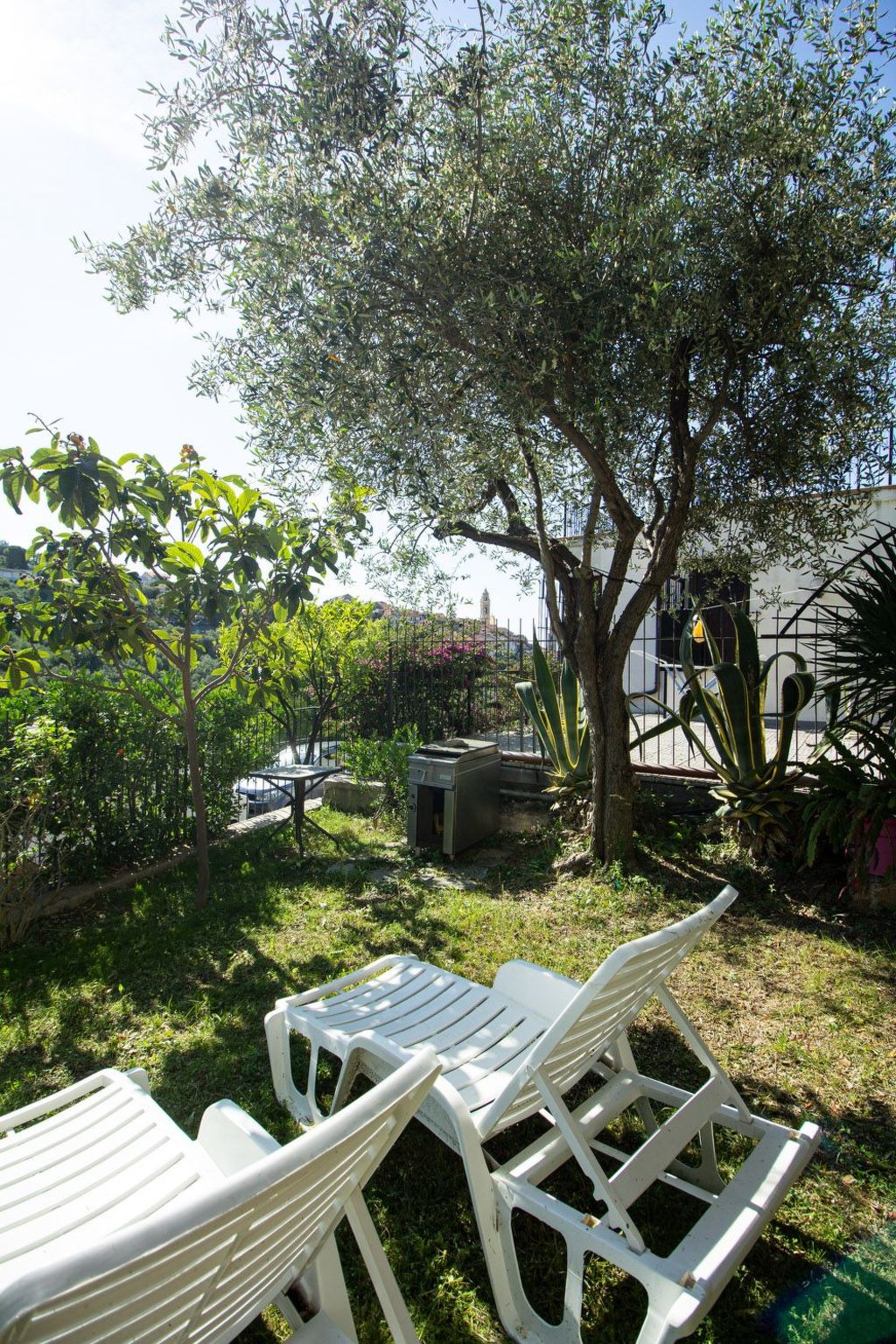 Komfortable Ferienwohnung in Cervo mit Garten-Dedans