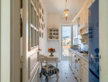 Direct aan zee in Riva Ligure: appartement voor 4, strand op 50 meter - thumbnail 6