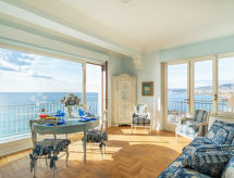 Direct aan zee in Riva Ligure: appartement voor 4, strand op 50 meter - thumbnail 2