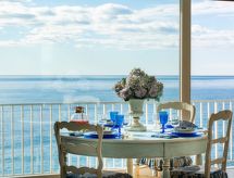 Direct aan zee in Riva Ligure: appartement voor 4, strand op 50 meter - thumbnail 1