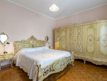 Op 450 m van zee: ruim appartement voor 6 personen in Riva Ligure - thumbnail 4