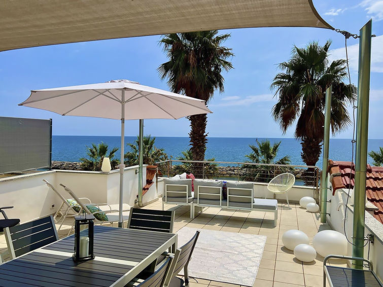 7-persoons vakantiehuis met zeezicht in Riva Ligure in Riva Ligure
