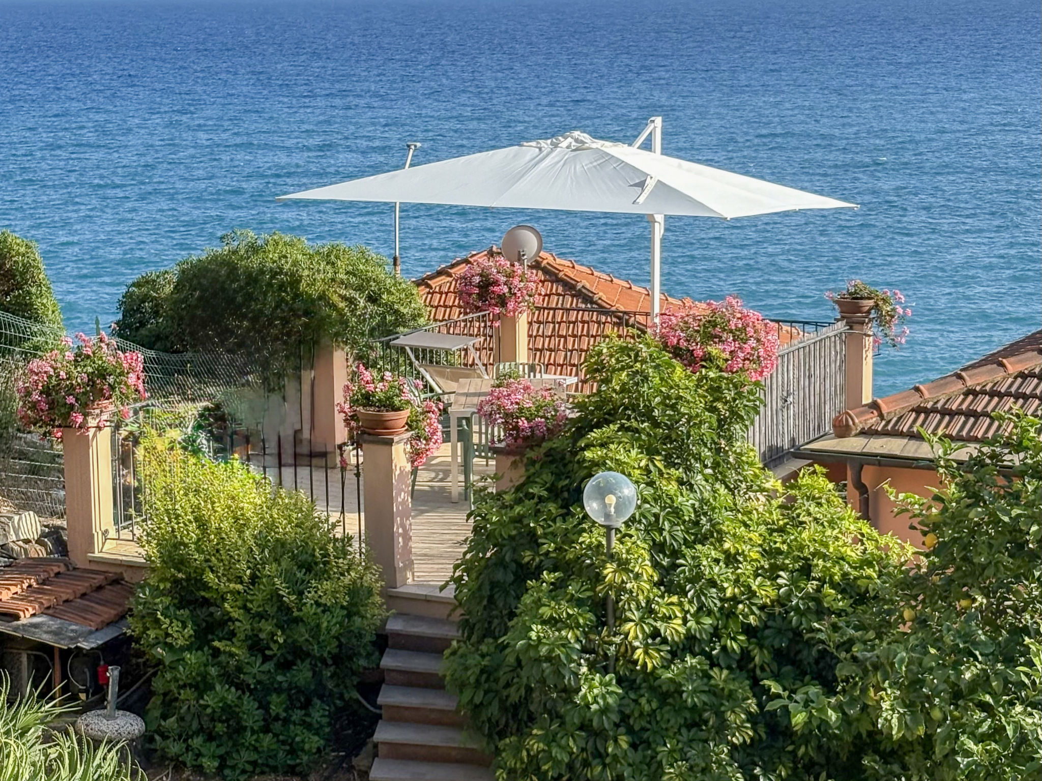 Terrazzo sul Mare - Buiten