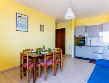 Lomahuoneisto Sunny Home