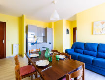 Lomahuoneisto Sunny Home