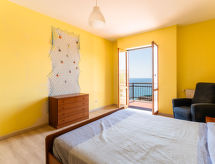 Lomahuoneisto Sunny Home