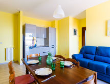 Lomahuoneisto Sunny Home