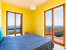 Lomahuoneisto Sunny Home