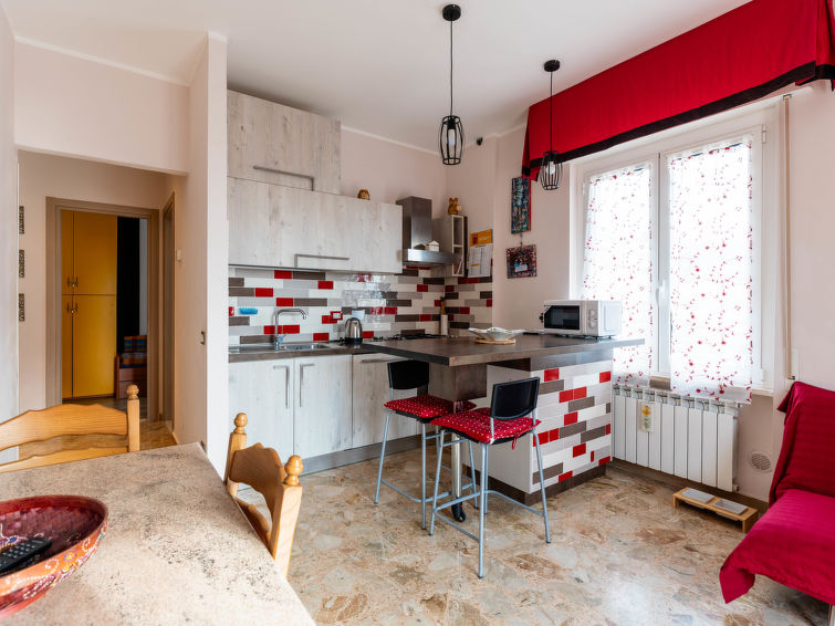 Zeezicht en comfort in appartement Atena, Santo Stefano al Mare in Santo Stefano al Mare