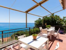La Terrazza: Knus appartement met zeezicht nabij strand en centrum - thumbnail 4