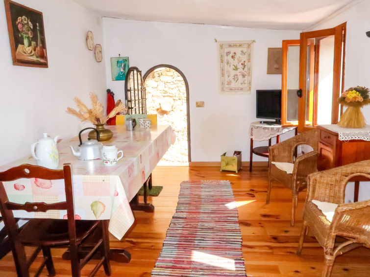 Search and Stay destination Ceriana, Liguria - Italy from AU$ 169. Casa del Pittore