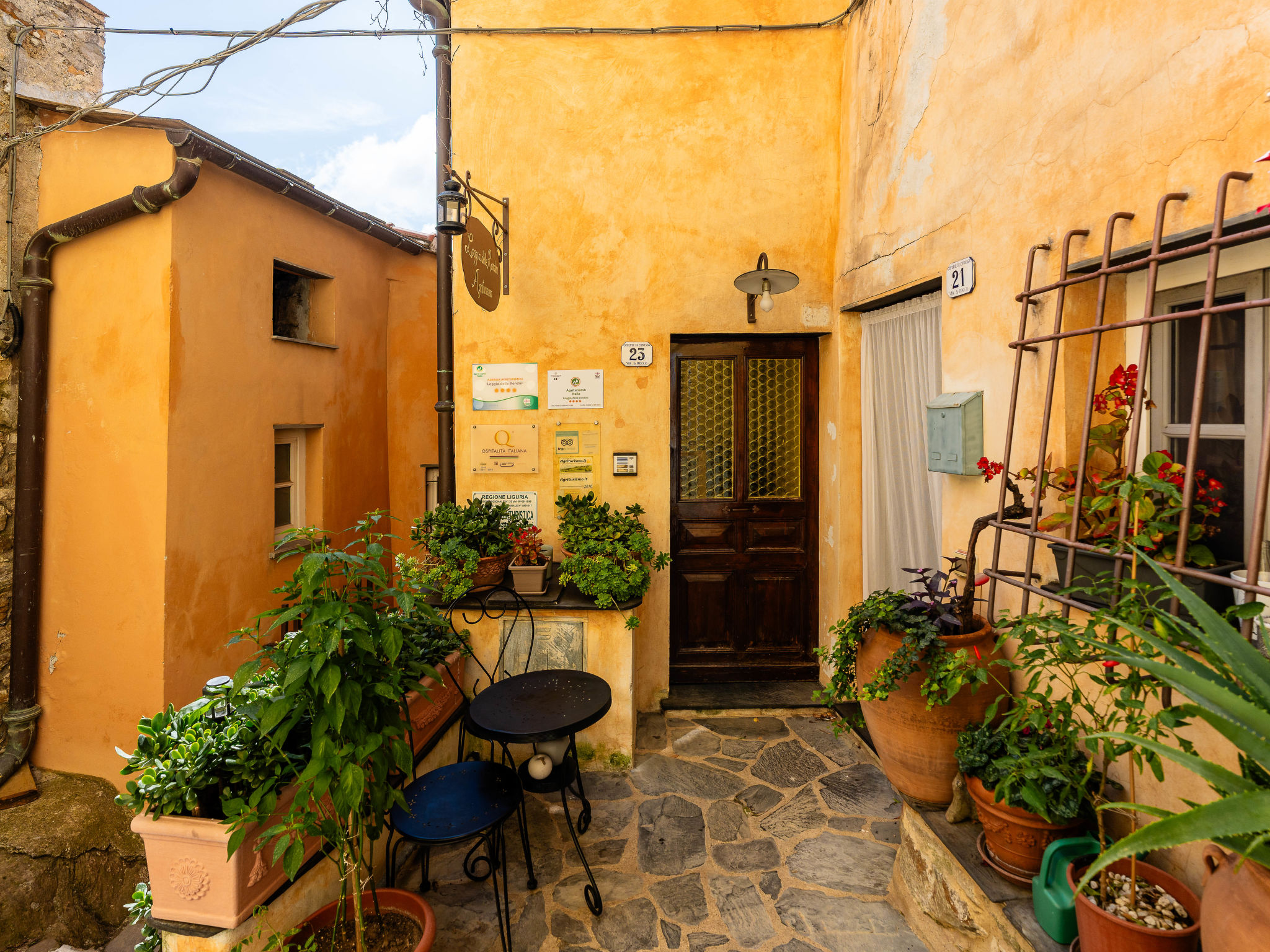 La loggia delle Rondini - Draußen