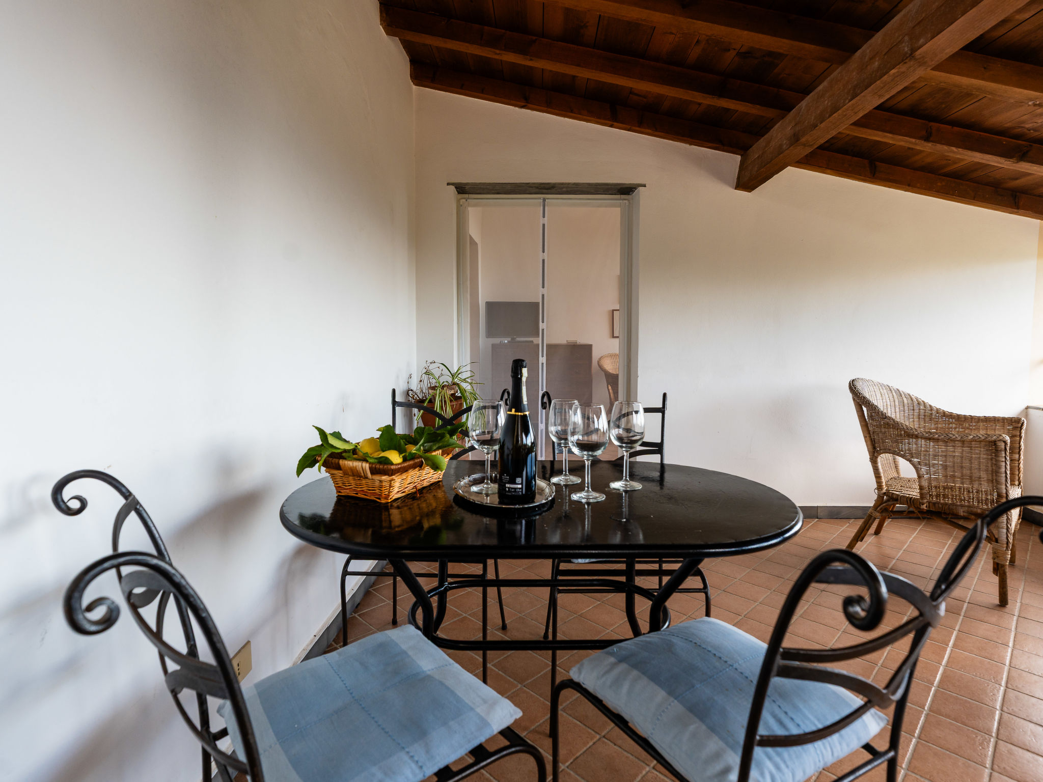 La loggia delle Rondini - Drinnen