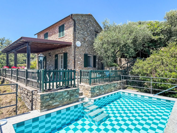 Zeezicht en rust in vakantiehuis Ciappai in Pietrabruna in Pietrabruna