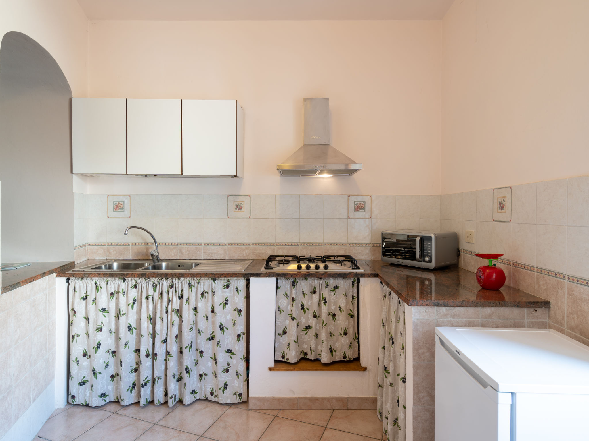 Maison Le Volte & Terrazzo (PTB192) – Cuisine et coin repas, photo 25 sur 30