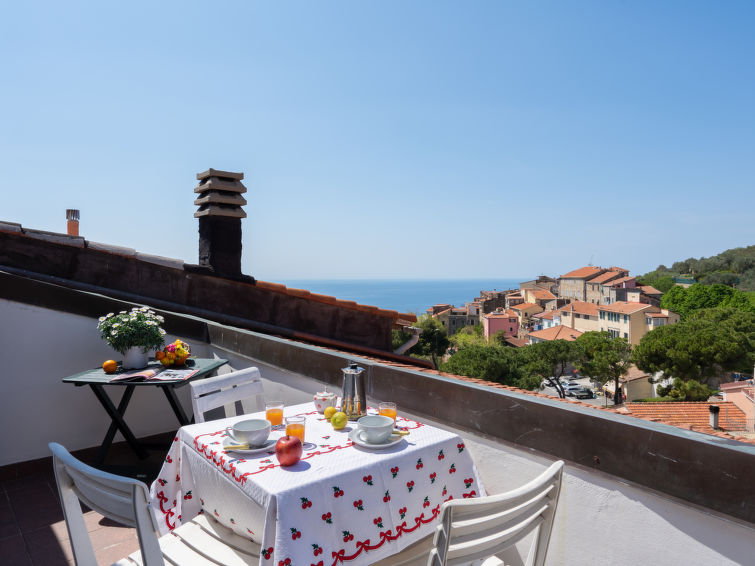 Zeezicht en rustiek vakantiehuis voor 6 personen in San Lorenzo al Mare in San Lorenzo al Mare