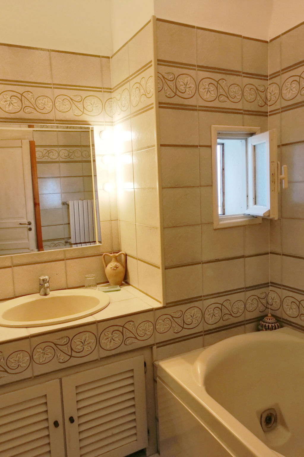 Photo of Joly (SLR111)