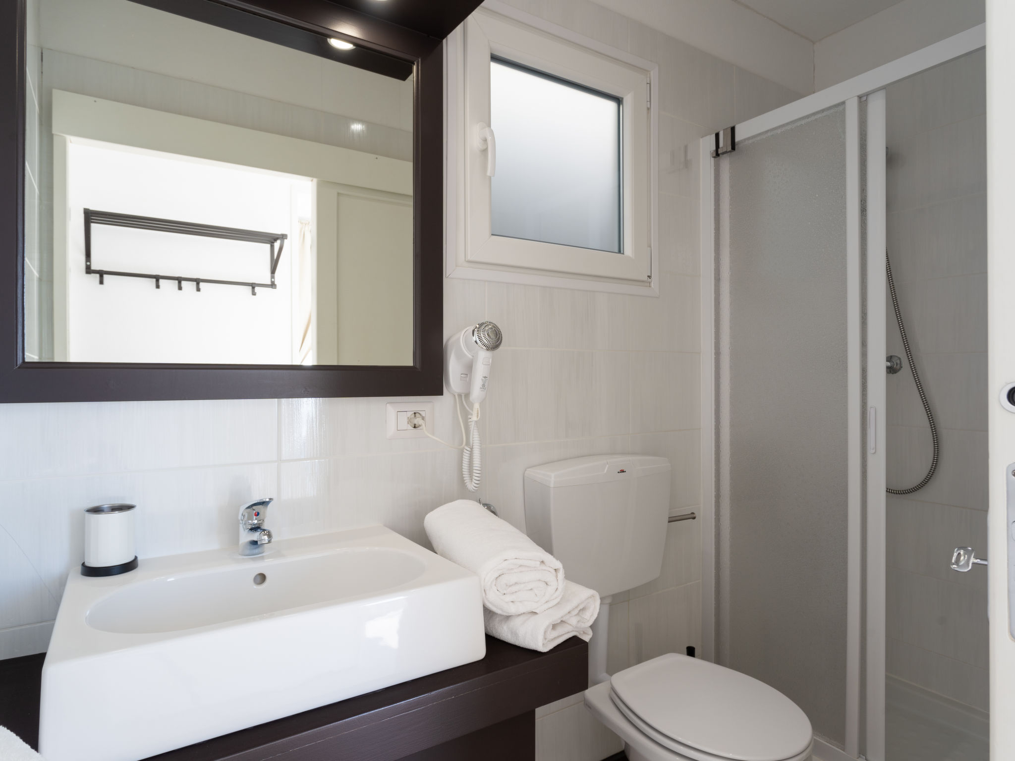 Photo of Bouganvilla (SLR402)