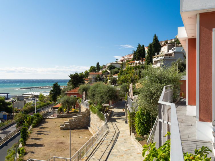 4-persoons vakantiehuis met zeezicht in centrum San Lorenzo al Mare in San Lorenzo al Mare