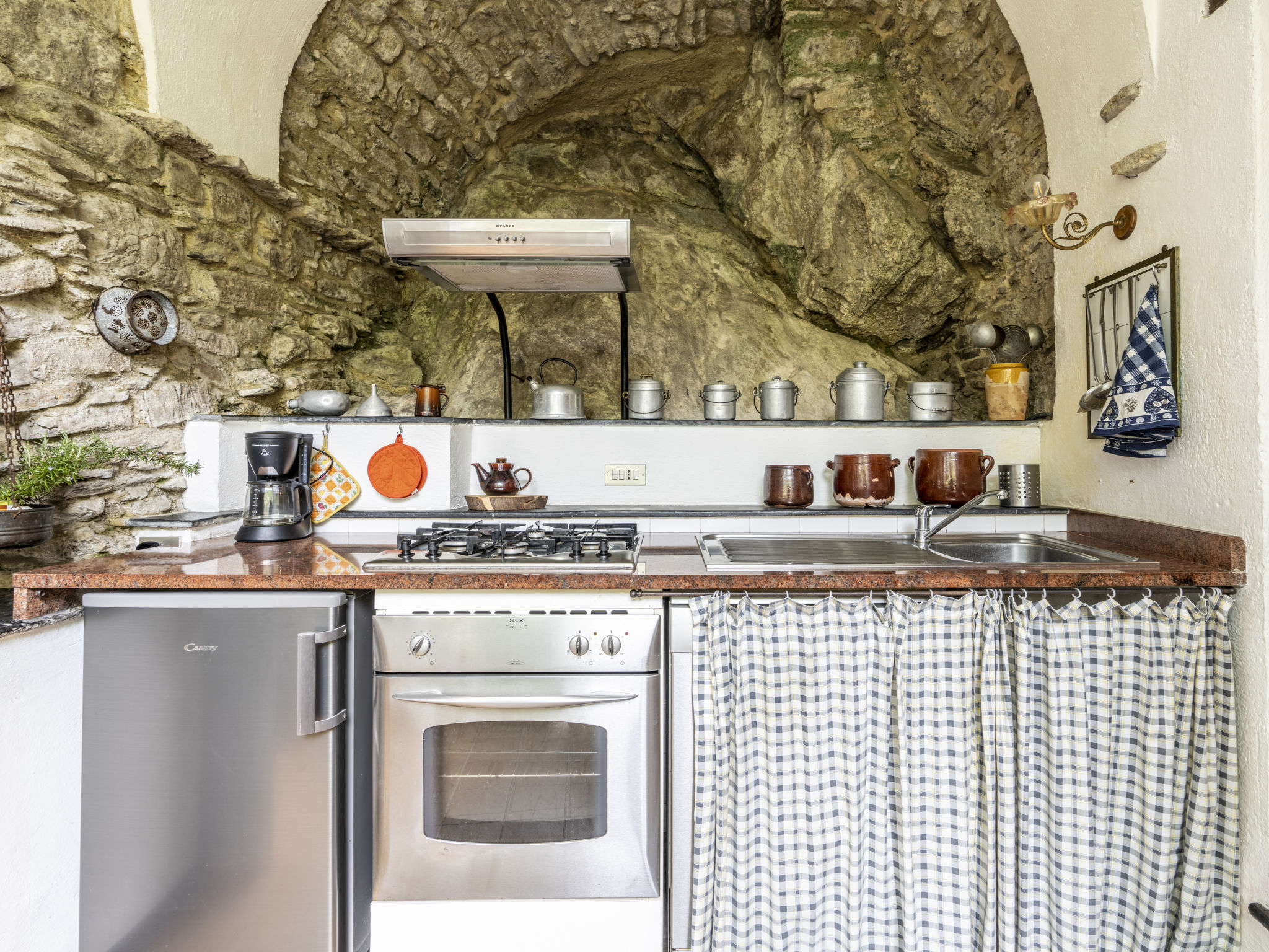 Photo of Muin du Pie (SLR120)