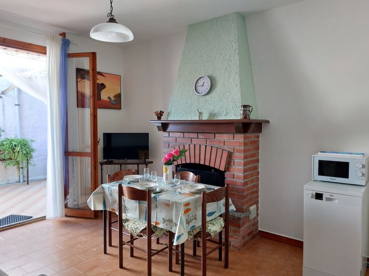 Search and Stay destination San Lorenzo al Mare, Liguria - Italy from AU$ 182. Felicetta