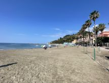 Vacation home Alfreda (SLR101)