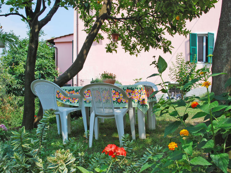 Search and Stay destination Costa Carnara, Liguria - Italy from AU$ 93. Elisa (DOL127)