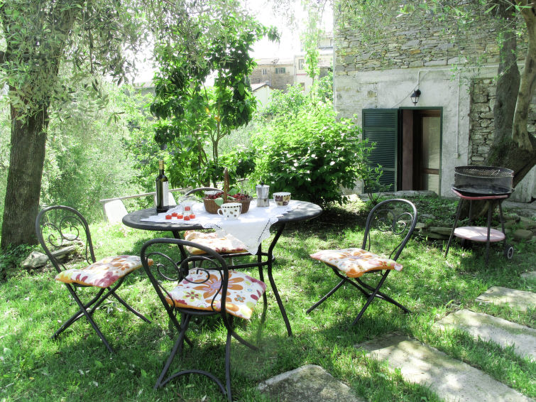 Search and Stay destination Lecchiore, Liguria - Italy from AU$ 141. Asplanato (DOL160)