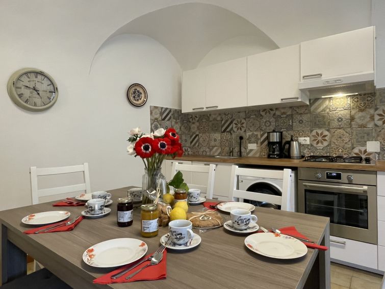 Search and Stay destination Lecchiore, Liguria - Italy from AU$ 179. Asplanato (DOL162)