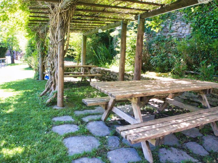 Search and Stay destination Lecchiore, Liguria - Italy from AU$ 165. Asplanato (DOL166)
