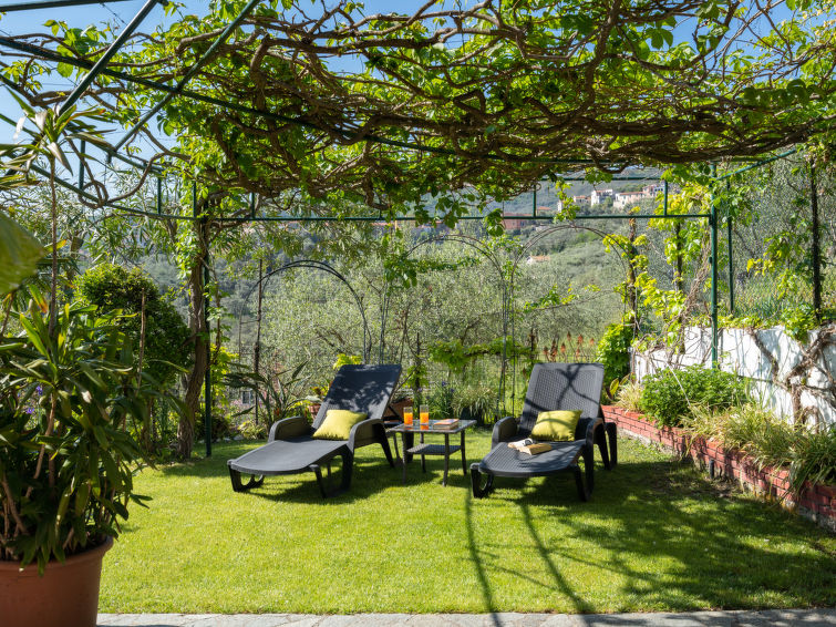 Search and Stay destination Dolcedo, Liguria - Italy from AU$ 194. Villa Paradiso (DOL190)