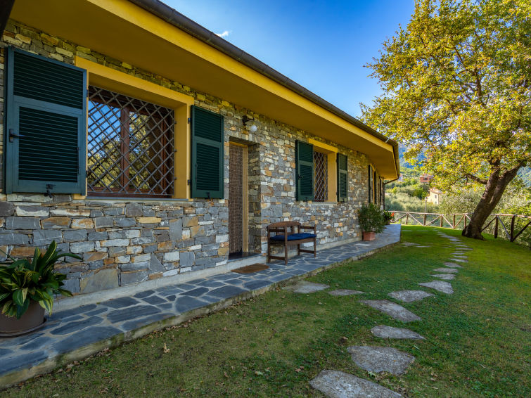 Search and Stay destination Lecchiore, Liguria - Italy from AU$ 245. Zambo (DOL303)