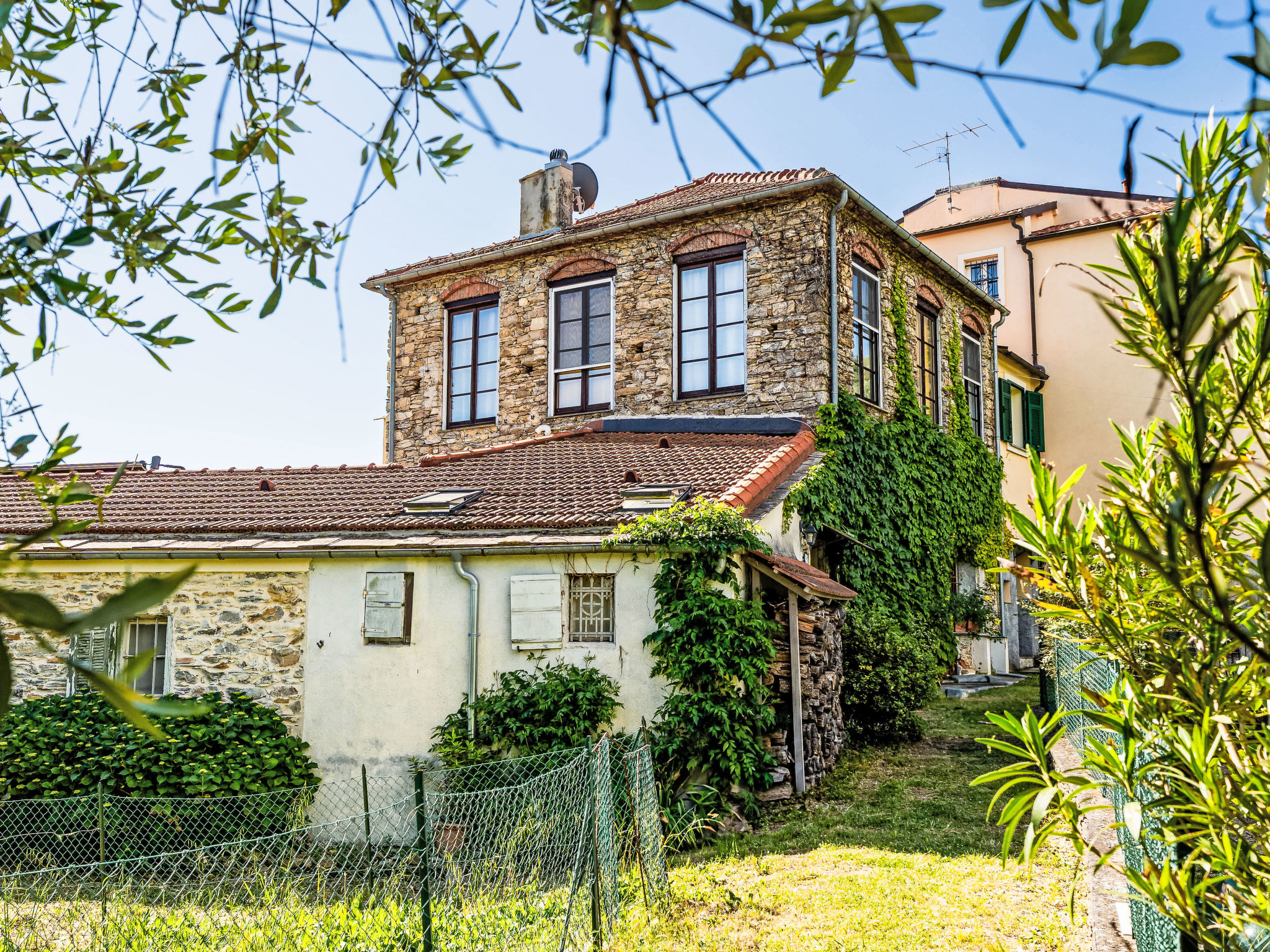 Sul Cammino-Outside