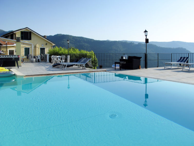 Search and Stay destination Valloria, Liguria - Italy from AU$ 128. Giglio (VLO205)