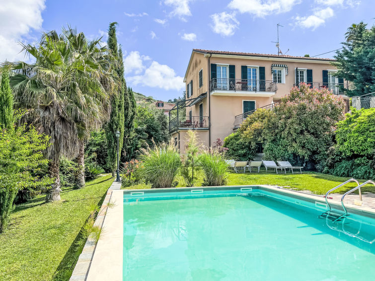 3-persoons appartement met zeezicht in Imperia in Imperia