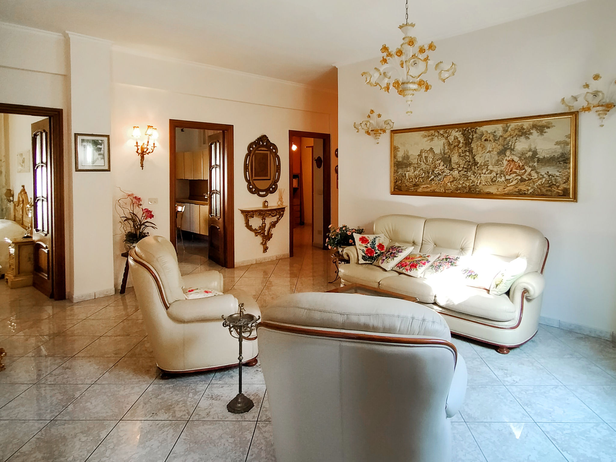 Casa Giuliana-Binnen