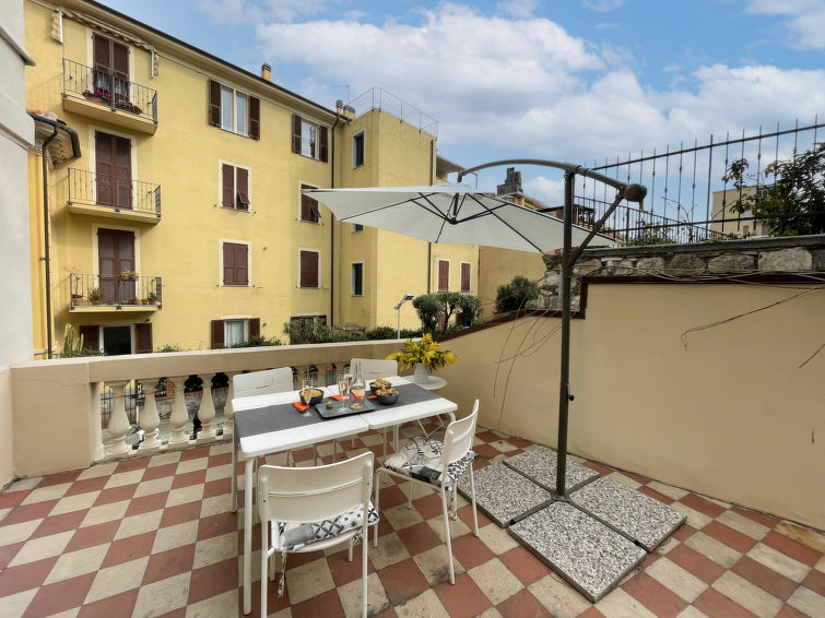 8 1/2 Apartment in Imperia