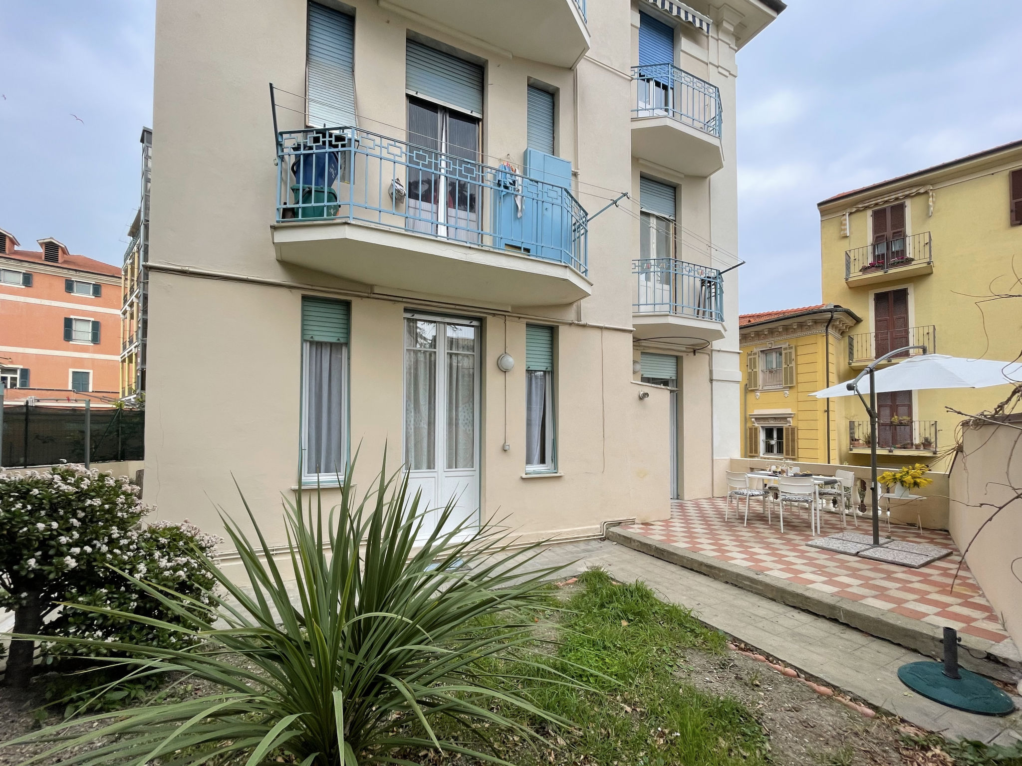 8 1/2 Apartment in Imperia