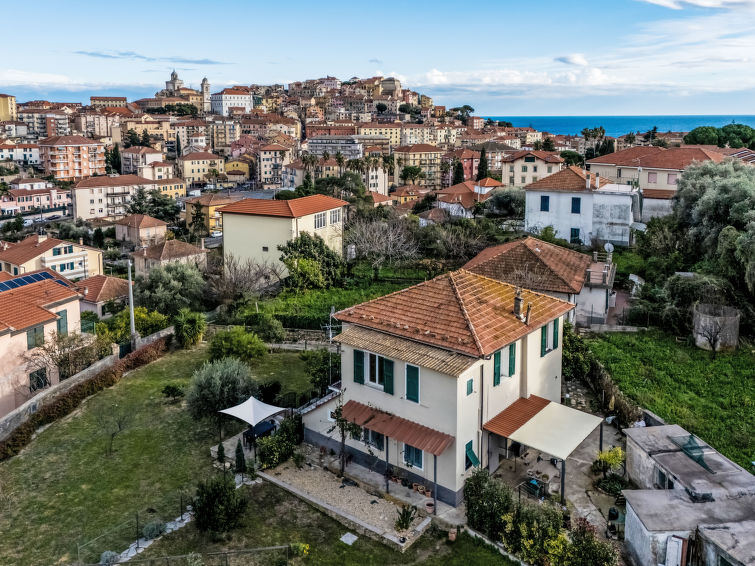 Alessandro Apartment in Imperia