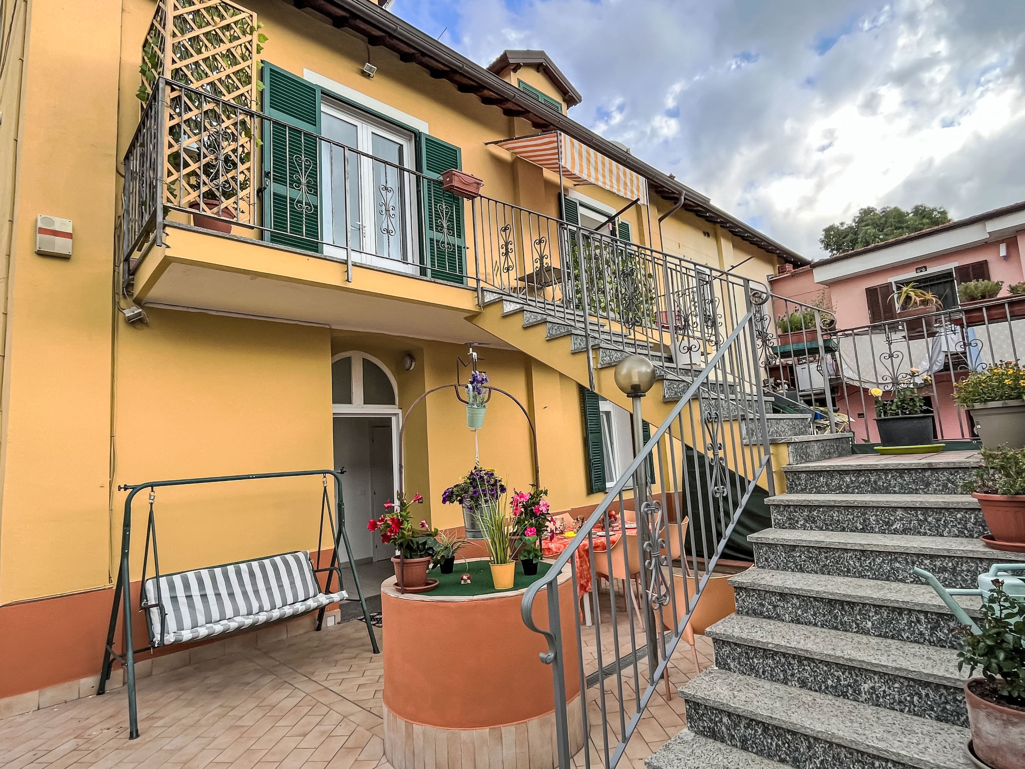 Tra Mare e Collina-Outside