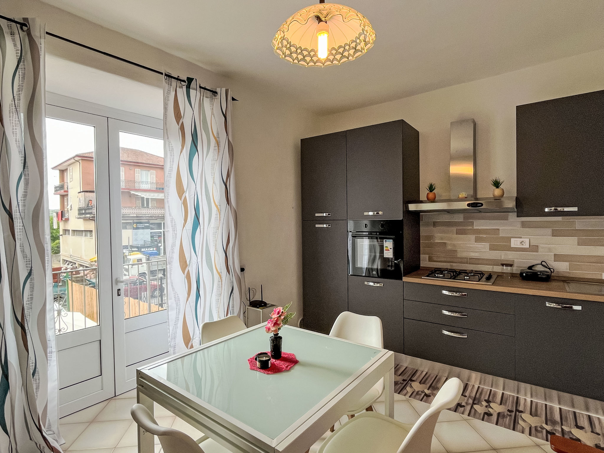 Tra Mare e Collina-Inside