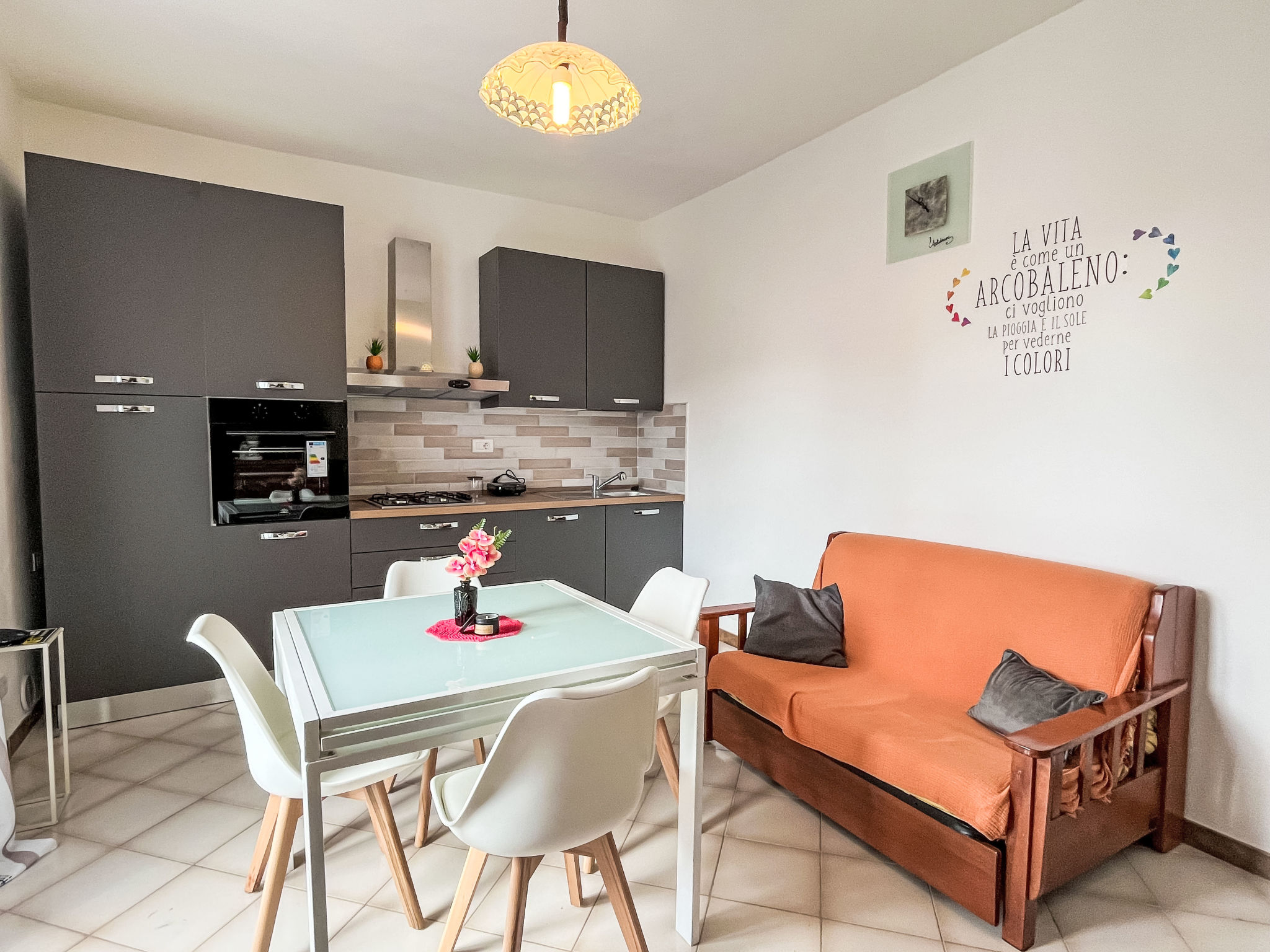 Tra Mare e Collina-Inside
