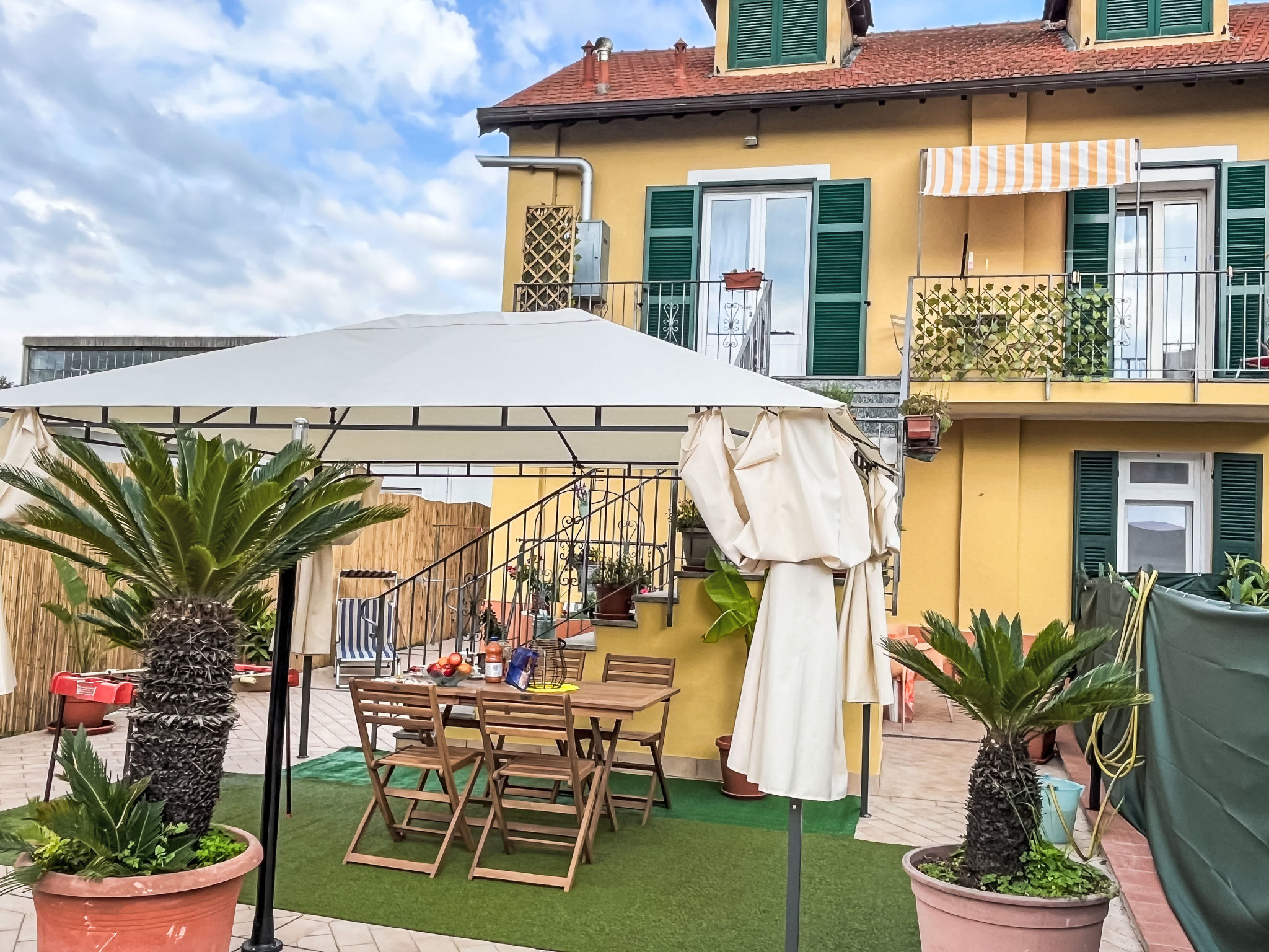 Tra Mare e Collina-Outside