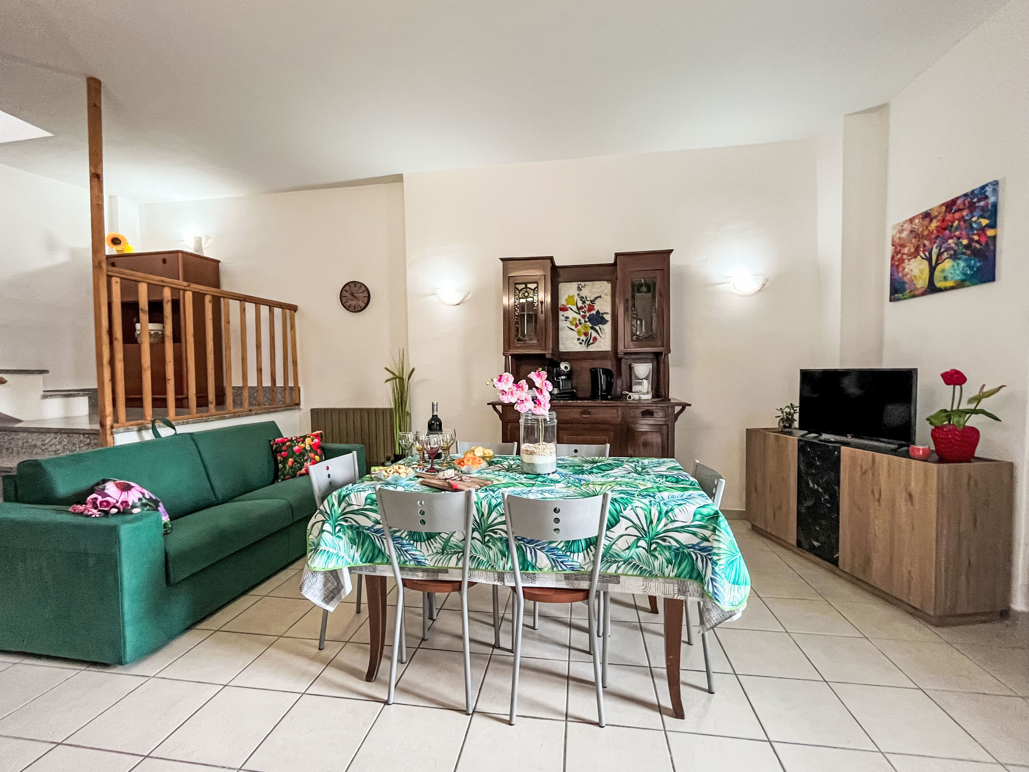 Tra Mare e Collina-Inside